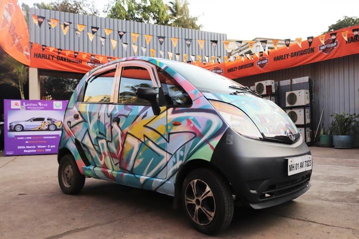tata-nano---richard-garage---ladies-first-street-art-festvial