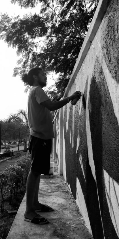 Krypt.One painting a wall in Vashi. Navi Mumbai