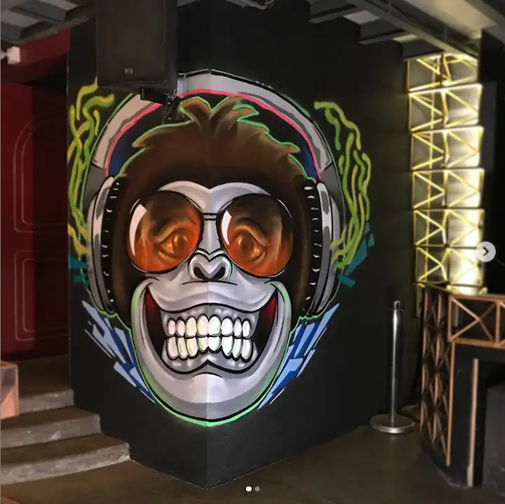 anamorphic graffit art at mumbai for lounge blacklisted 4