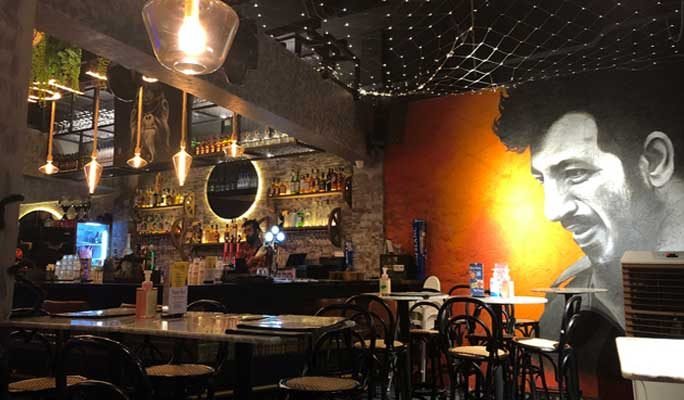 bollywood-murals-gabbar-bistro-and-bar-singapore Bollywood art themed Gabbar Bistro bar